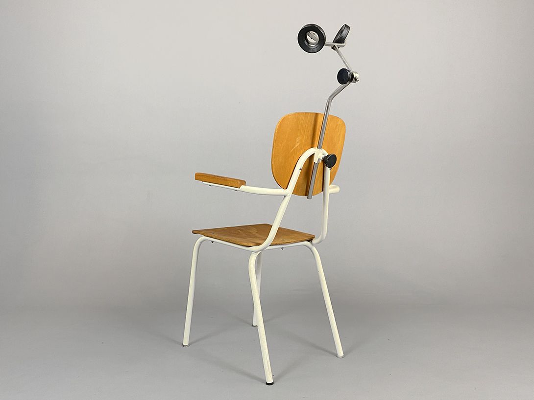 Foto Medical Chair with Headrest 1940