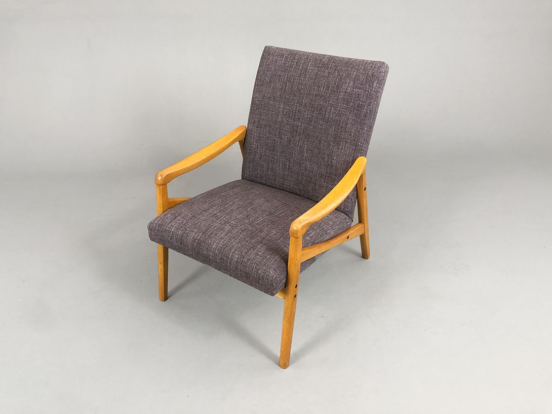 Foto Cloth Armchair Walnut Western Germany