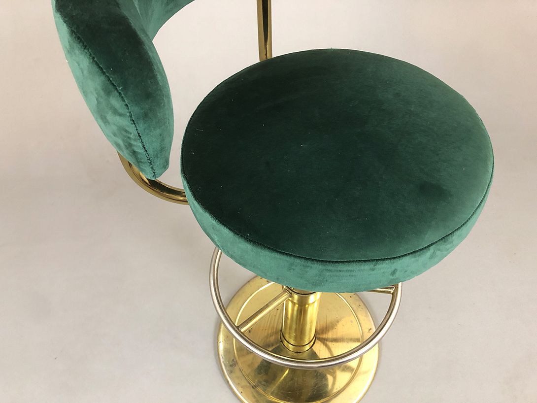 Foto Brass Barstool Las Vegas Covered with Green Velvet 1967 h93