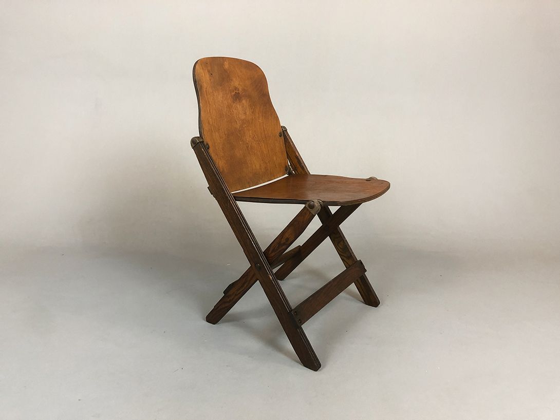 Foto Wooden German Folding Chair Brass Details 1927