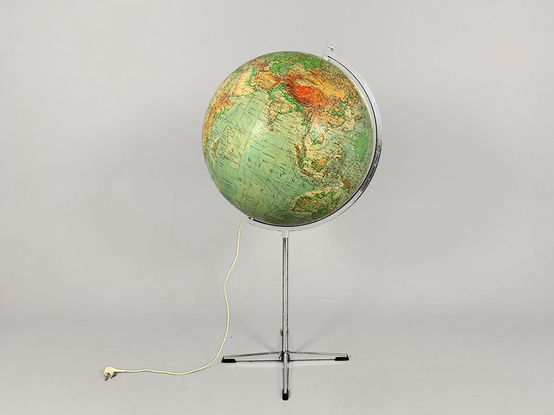 Foto Globe Floor Lamp