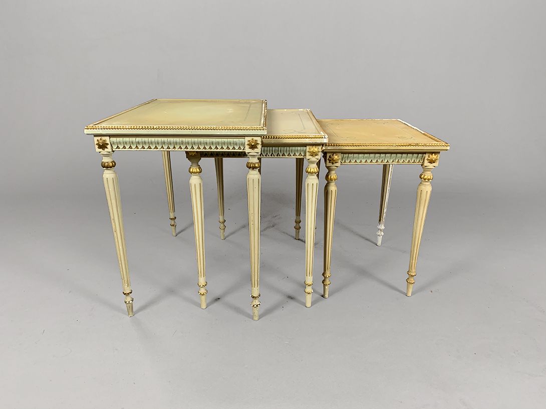 Foto Nesting Table Set Wood Prussian Classicism, Potsdam 1910 h52