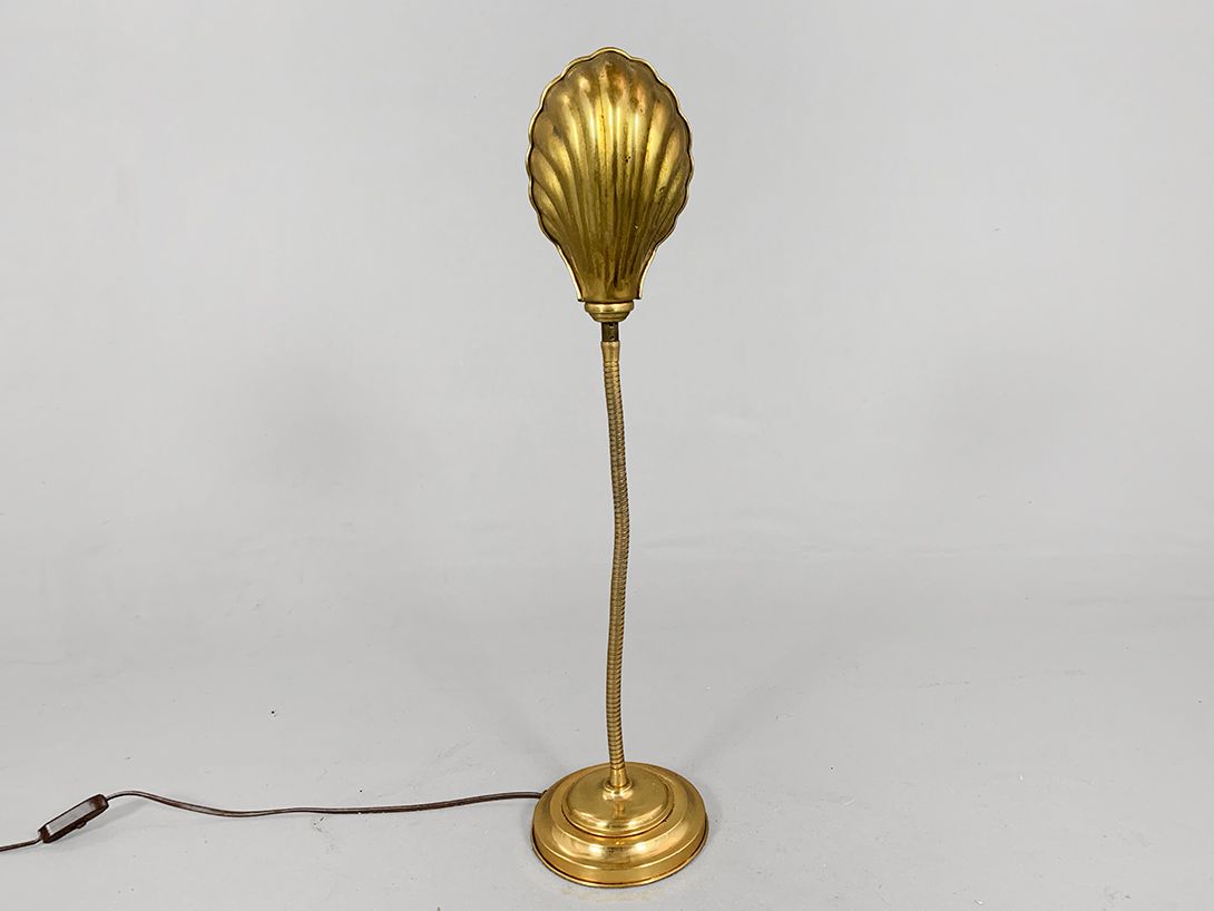 Foto Table Lamp Brass Shell with Swan Neck Chicago 1928 h69