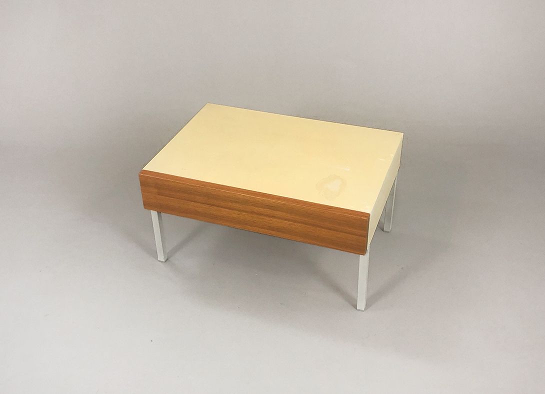 Foto Interluebke White Sideboard with Wooden Drawer 1970 w60