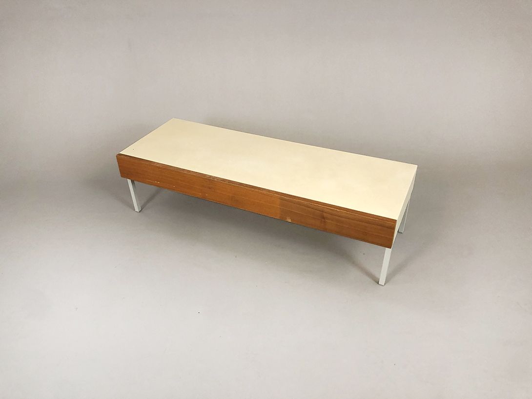 Foto Interluebke White Low Board with Drawers, 1970 w119