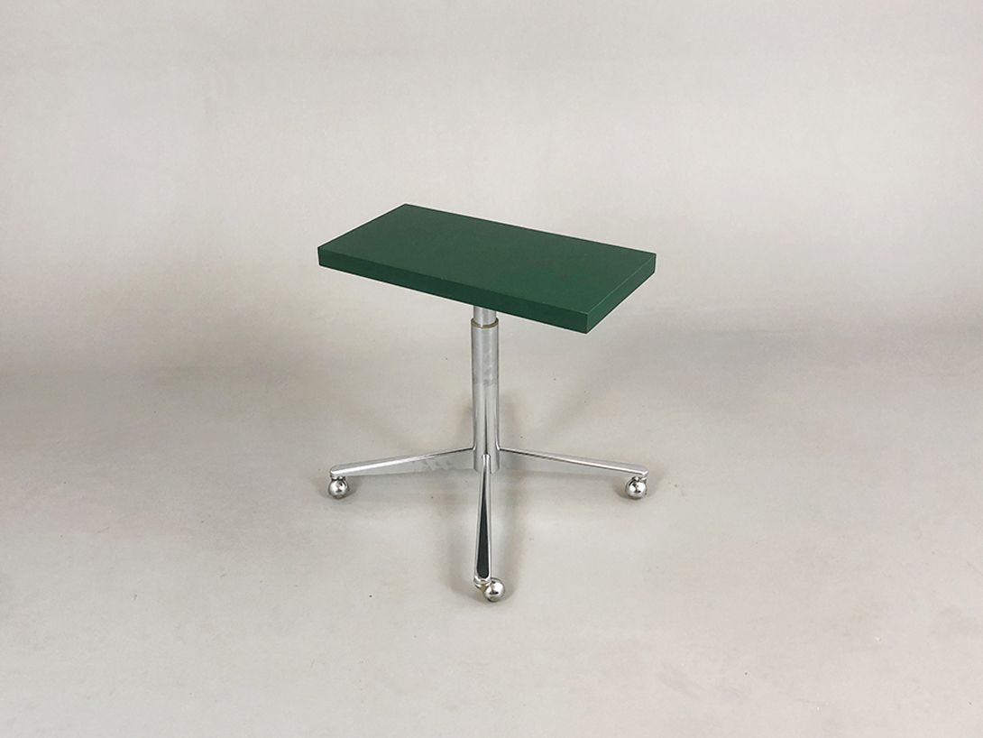 Foto TV Stand on Wheels 1968 h56