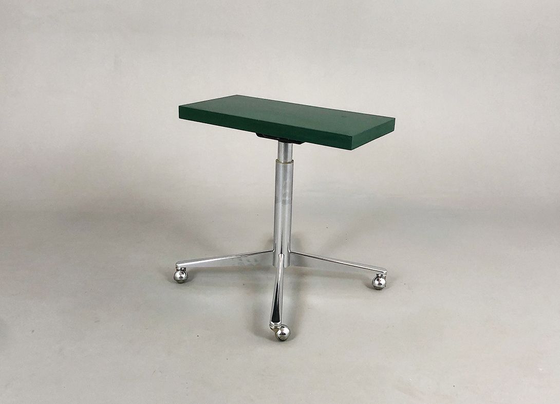 Foto TV Stand on Wheels 1968 h56