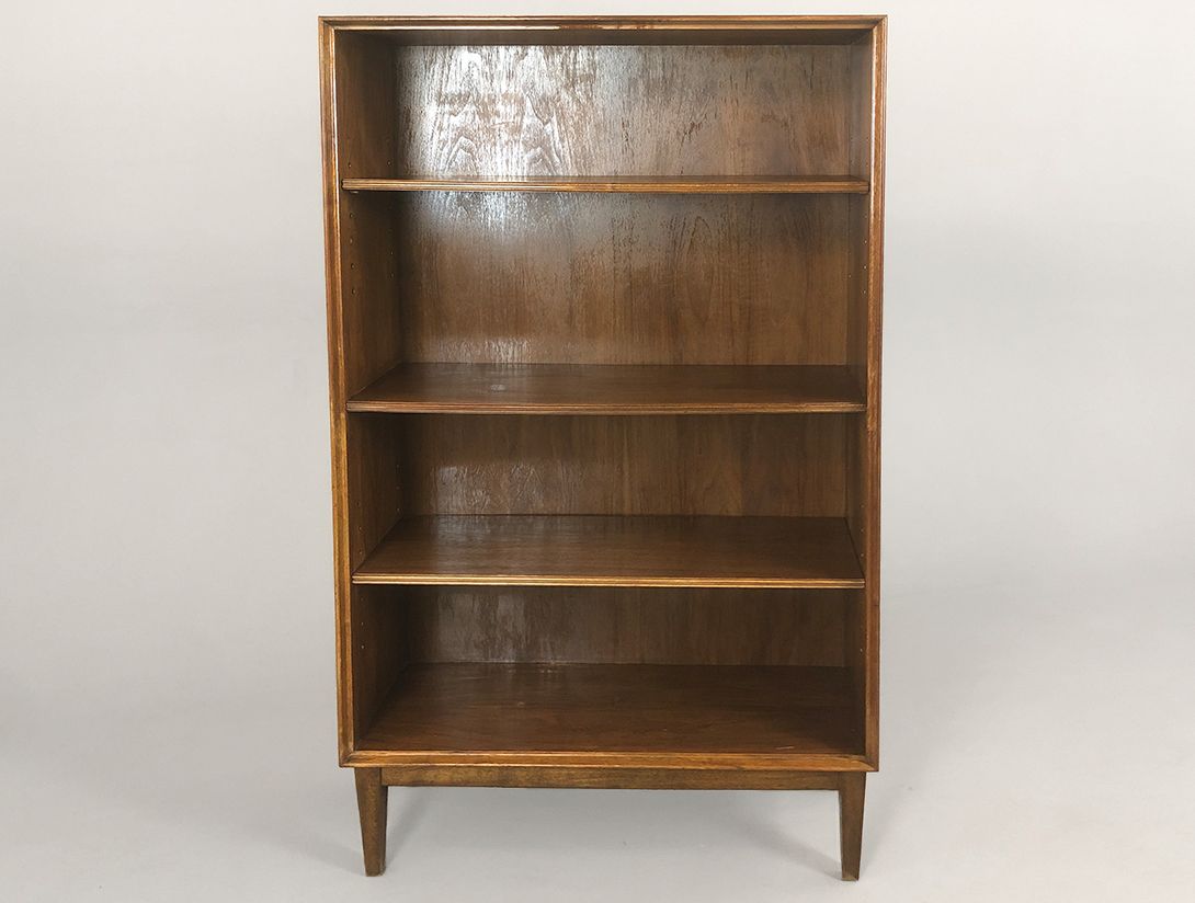 Foto Walnut Bookshelf With Carved Details Bozen 1961 H200