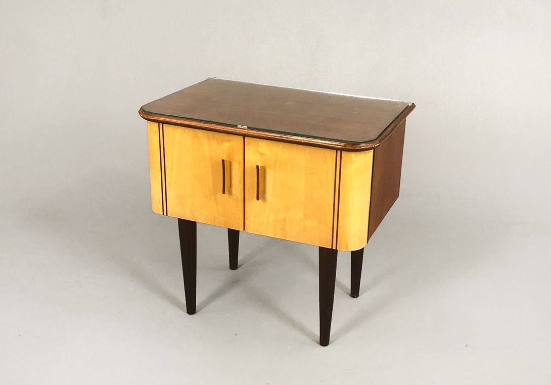 Foto Bedside Table Dresser Small Commode Bingen 1952 h51