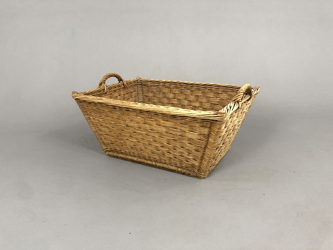 Foto Old Wicker Laundry Basket h36