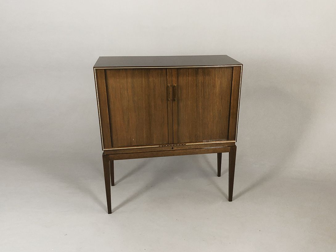 Foto Blaupunkt TV with Cabinet Doors, 1970