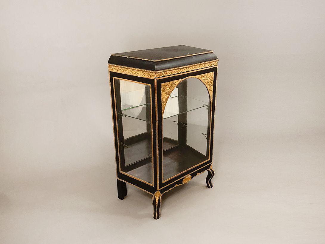 Foto Vitrine Mirrored Ornate Showcase Black and Gold Paris 1820 h125
