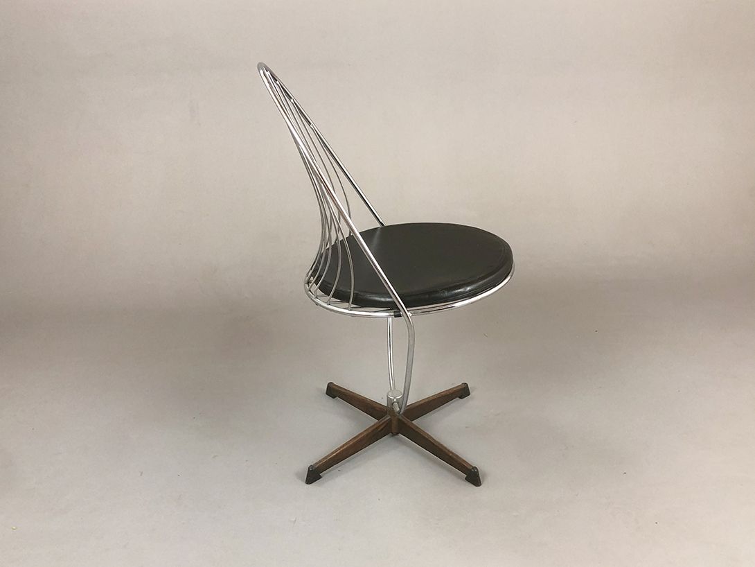 Foto Vintage Wired Metal Chrom Dining Chair with Leather Seat Pad 1974