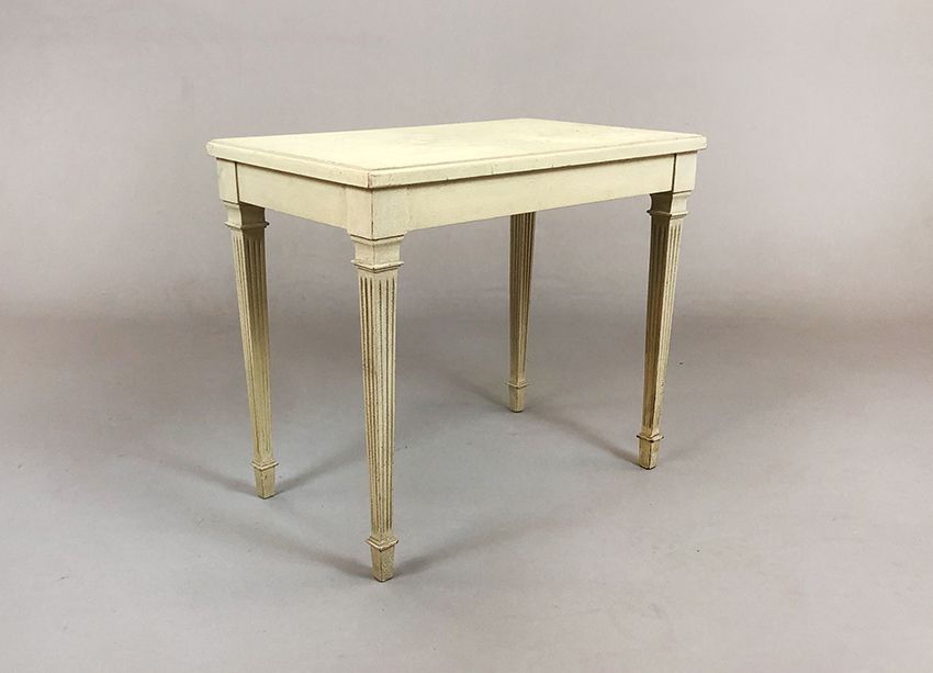 Foto Wooden Side Table Prussian Classicism, Potsdam 1910 h56