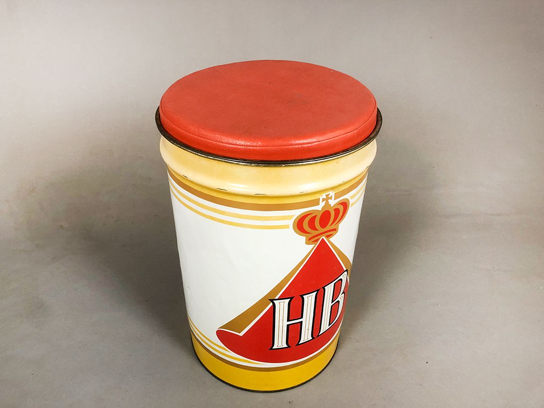 Foto Stool Tin Can HB Cigarettes Advertisement Chair h60