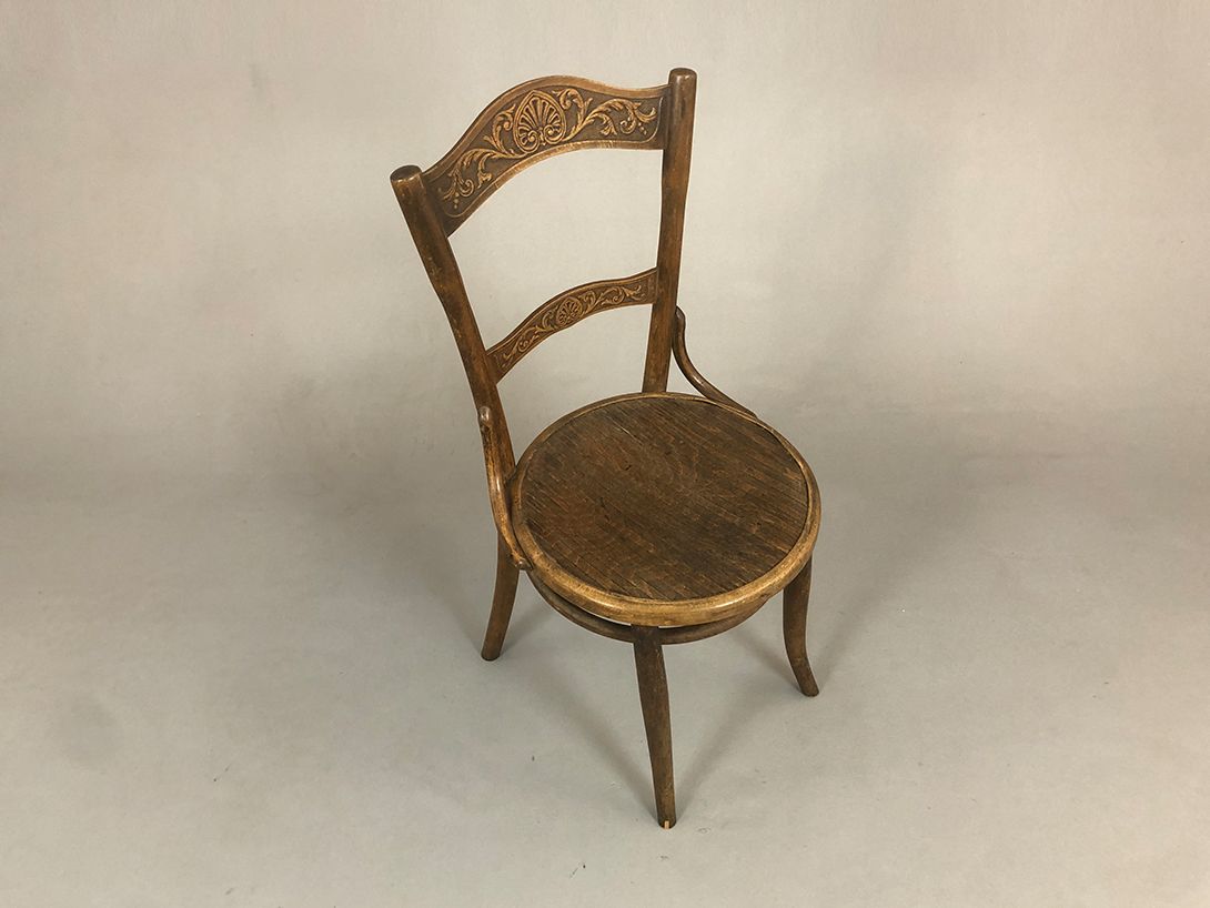 Foto Thonet Dining Chair Carved Backrest Antique 1908