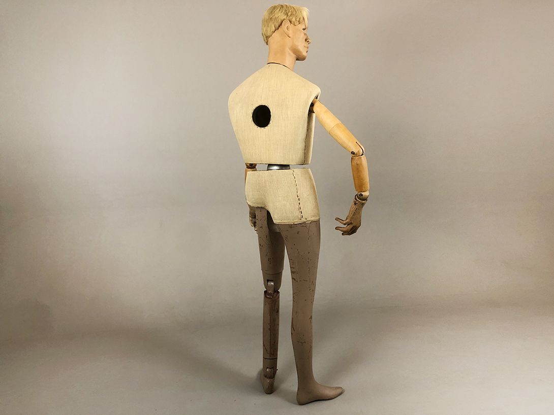 Foto Mannequin with Adjustable Arm and Great Details by Obermeier h180