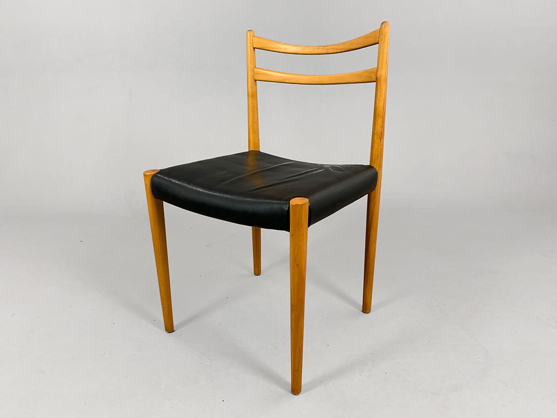 Foto Danish Walnut Dining Chair Leather Seat 1967