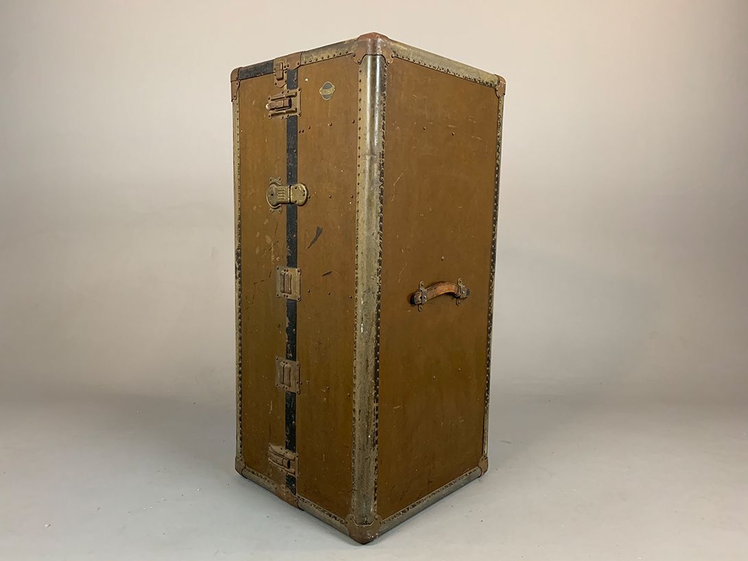 Foto Wardrobe Trunk Globetrotter by Adastra initial J.M Munich 1910 h117