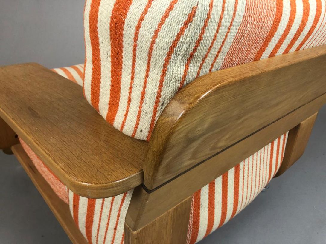 Foto Arne Wahl Iversen for Niels Eilersen Lounge Chair With Striped Vintage Fabric 1964