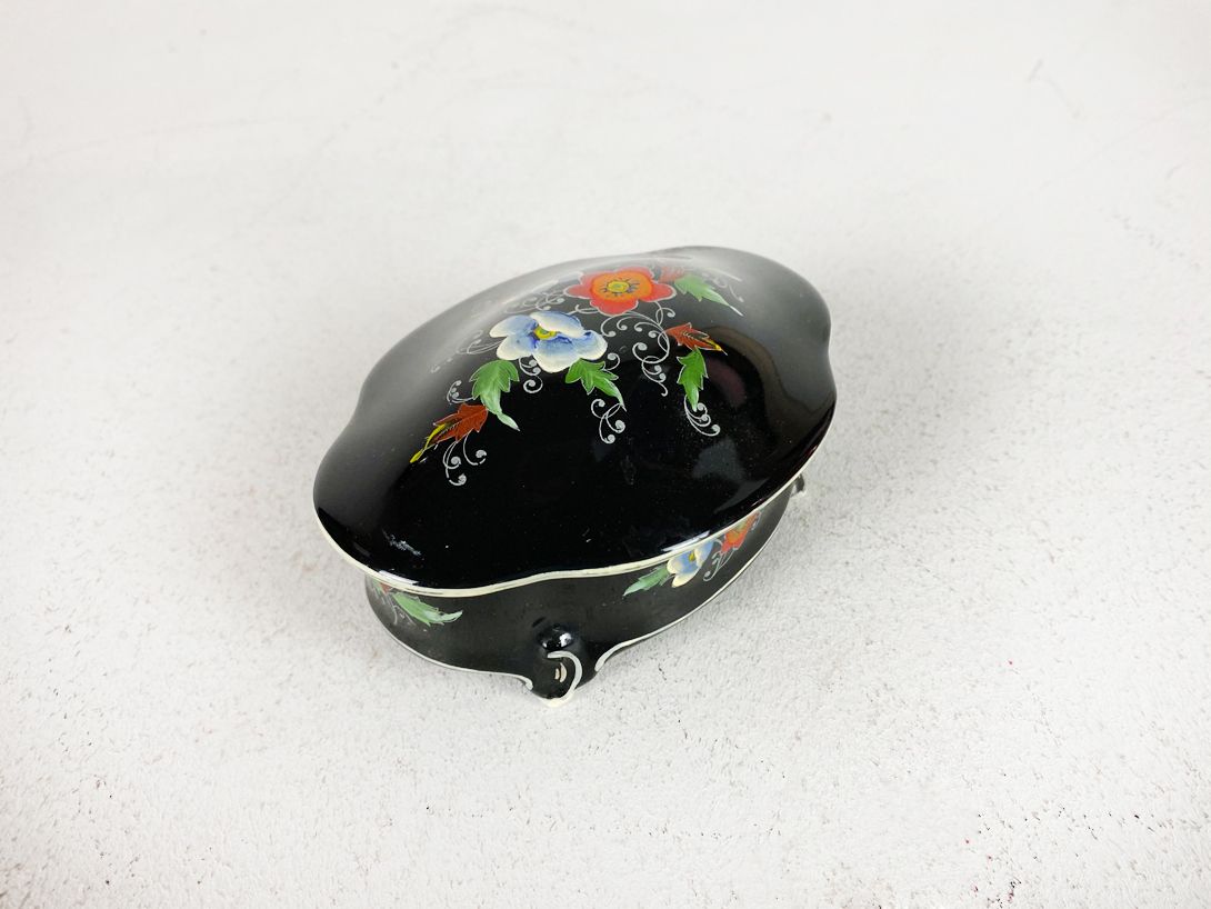 Foto Porcelain Can Black Floral Mustered Dresden 1956
