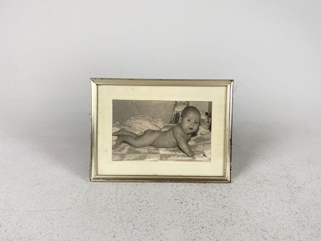 Foto Baby Picture Framed Augsburg 1974 h13 12A23