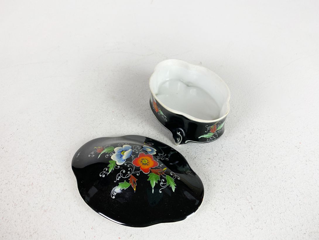 Foto Porcelain Can Black Floral Mustered Dresden 1956