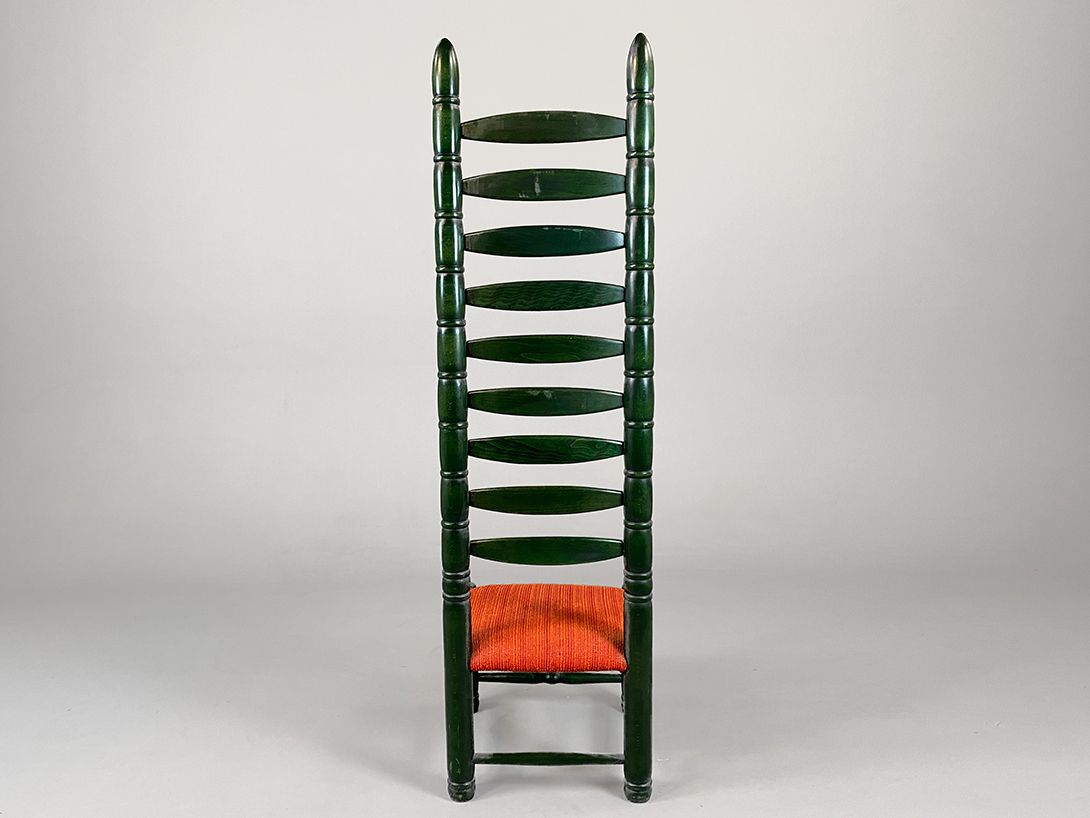 Foto High Back Low Seat Macintosh Style Chair