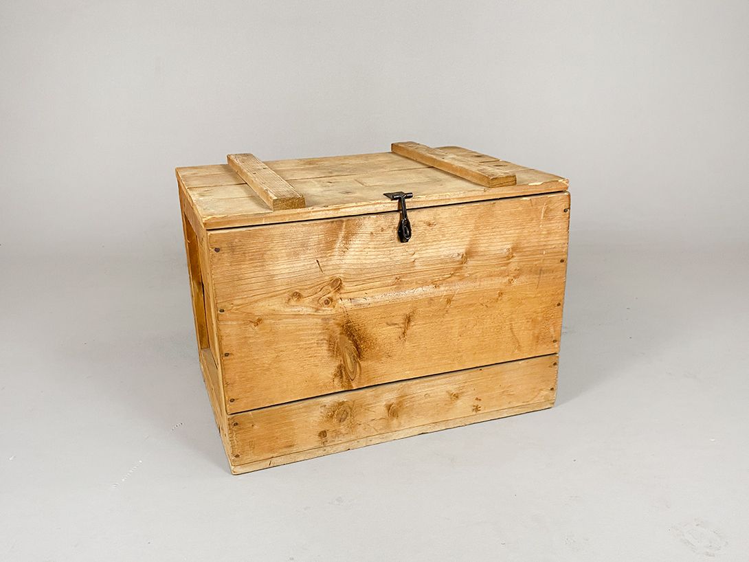 Foto Wooden Cargo Box