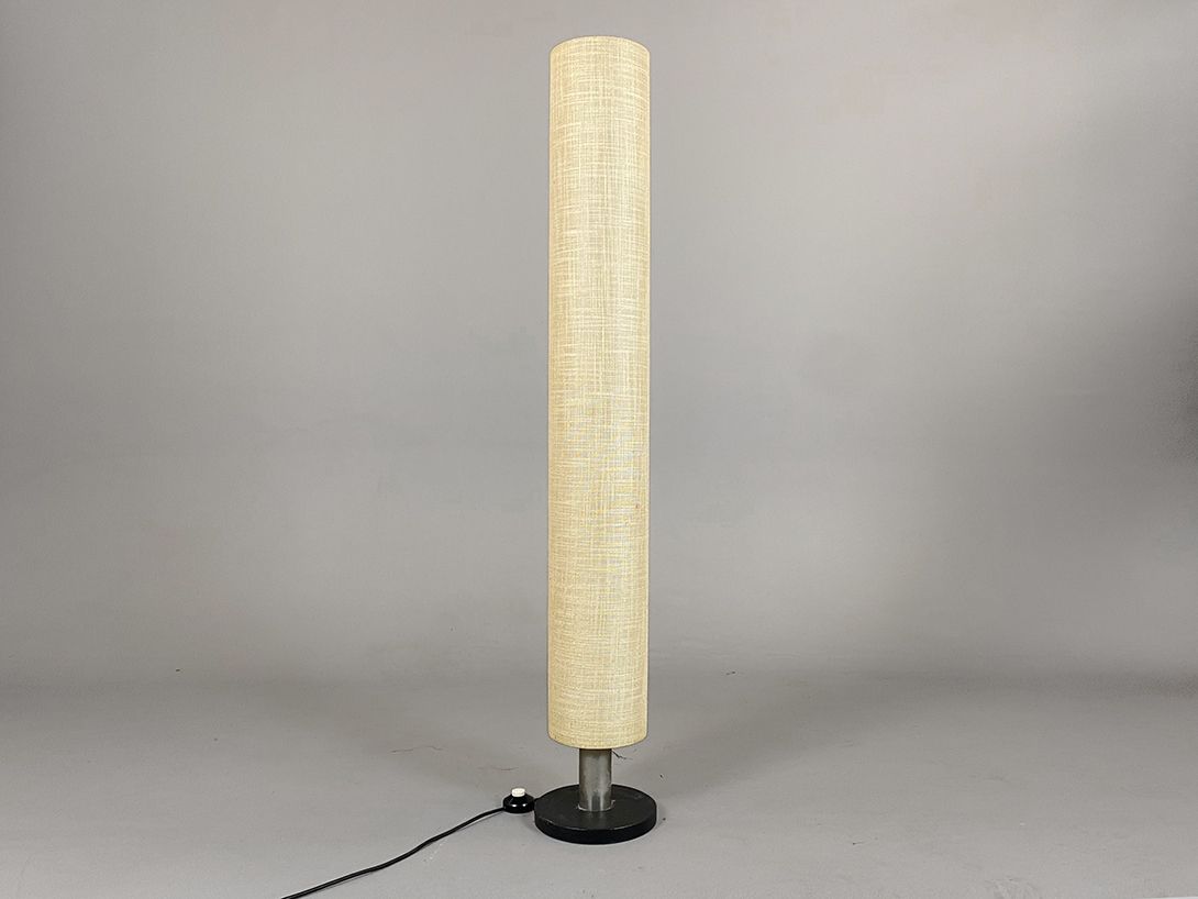 Foto Floor Lamp with Pipe Shaped Reed Shade Italy 1978 h144