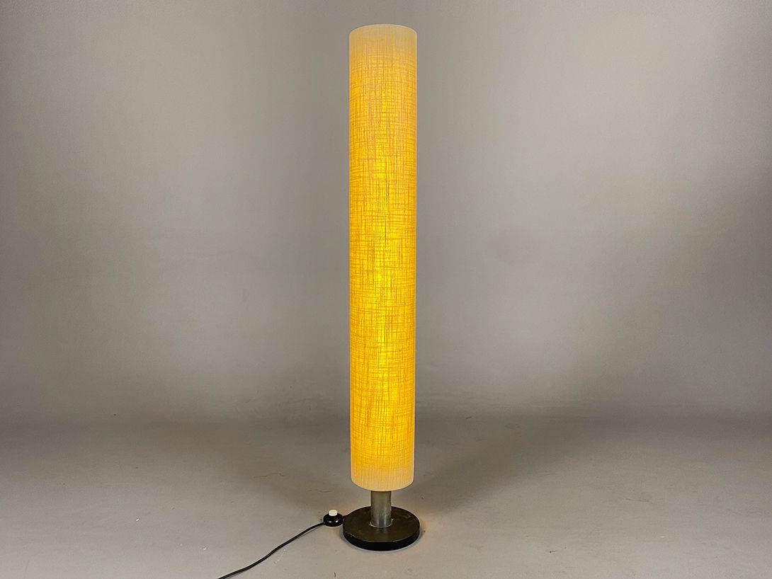 Foto Floor Lamp with Pipe Shaped Reed Shade Italy 1978 h144