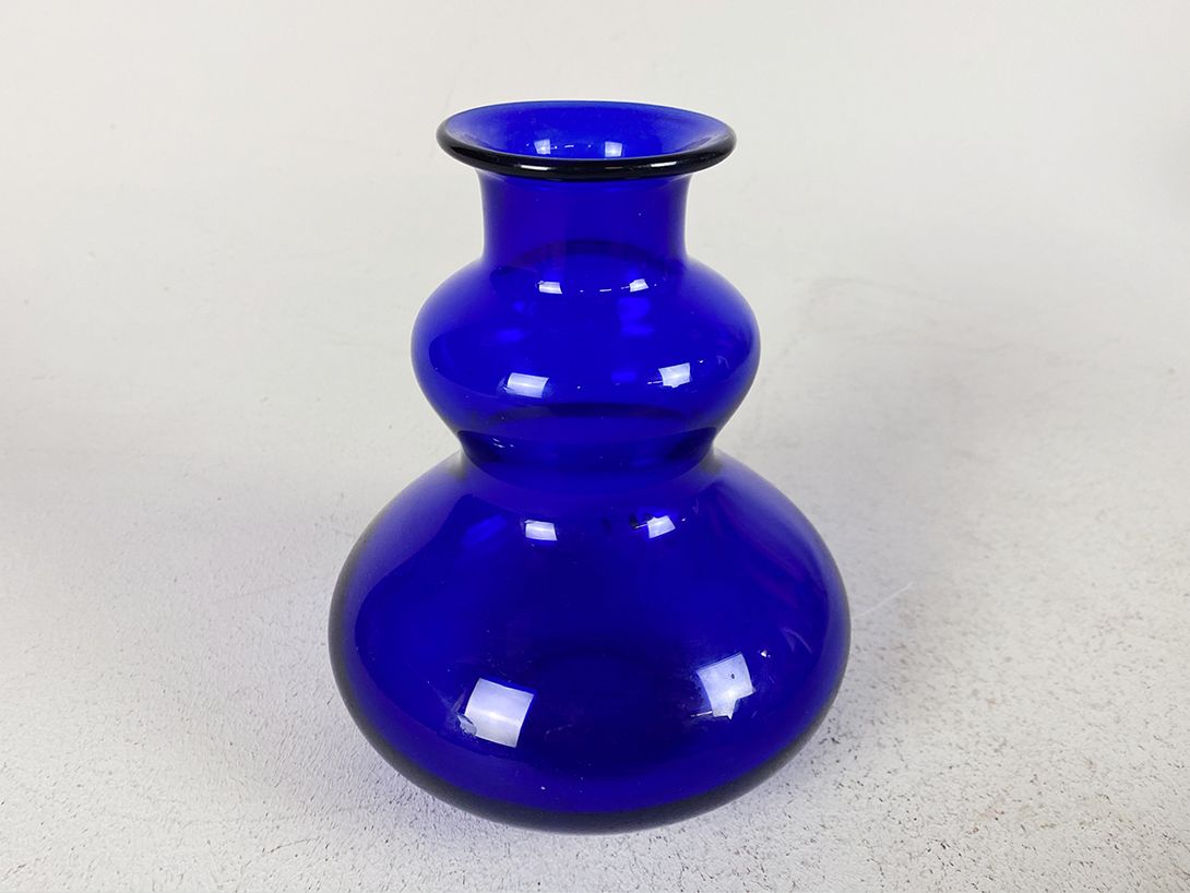Foto Curvy Blue Glass Vase h18
