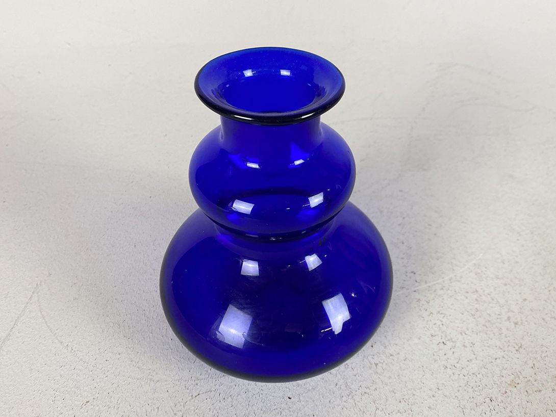 Foto Curvy Blue Glass Vase h18