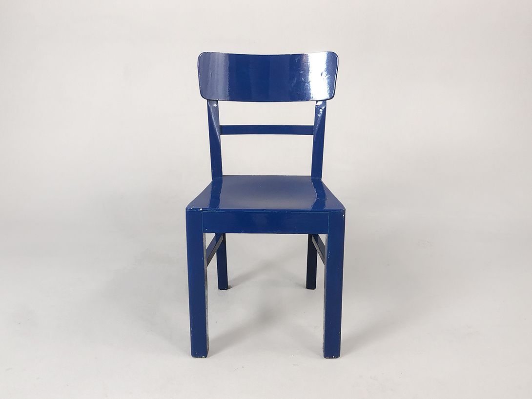 Foto Midnight Blue Wooden School Chair