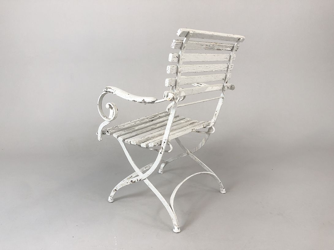 Foto Rustic White Curved Garden Chair