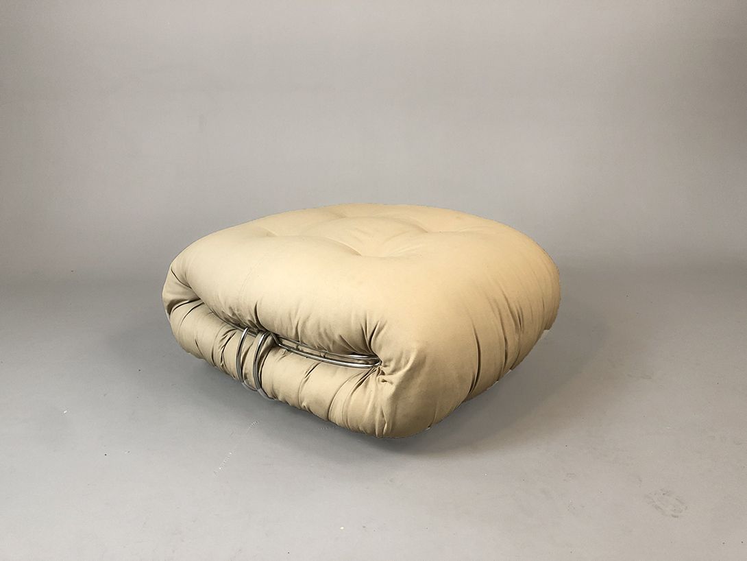 Foto Soriana Cassina Lounge Seat Pouf