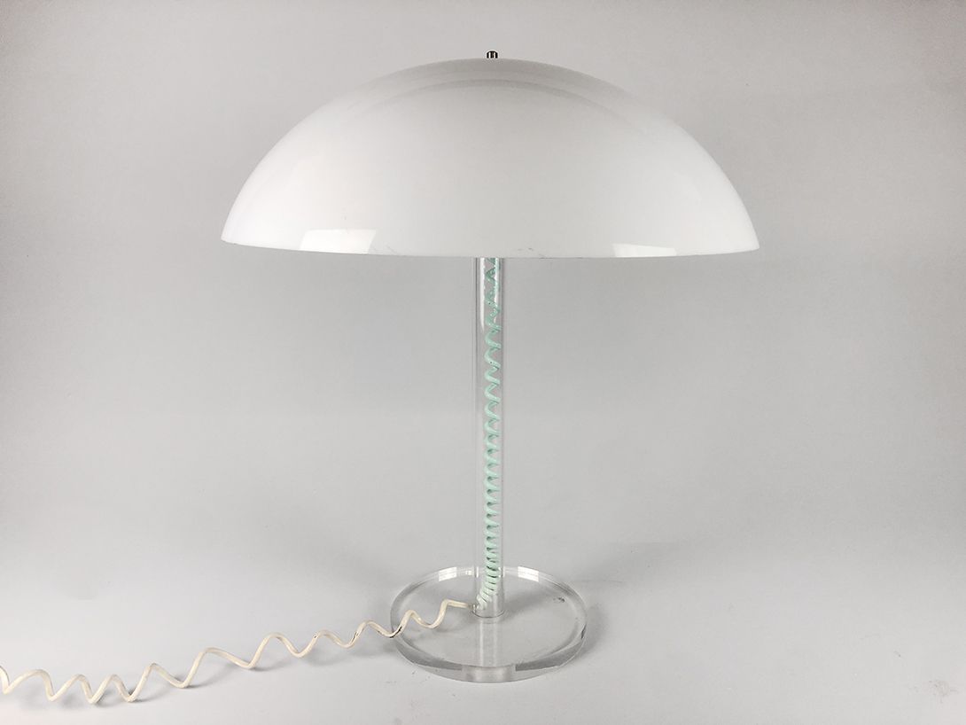 Foto See-Through Plexi Table Lamp with White Shade and Curly Wire h67