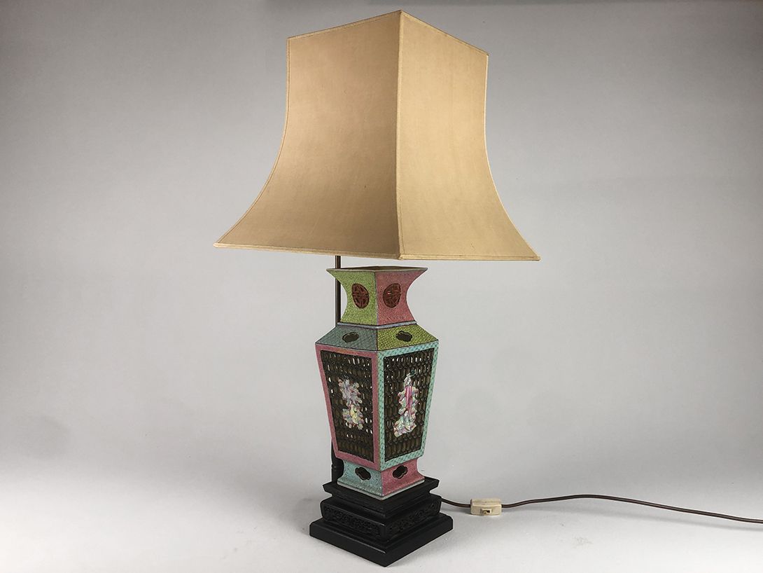 Foto Chinese Vase Table Lamp with Pagoda Shade h83 G1