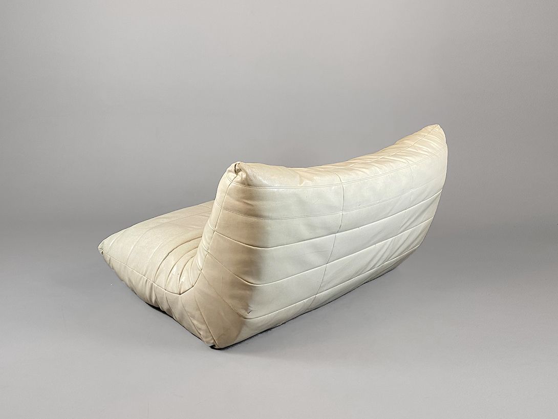 Foto Togo Style White Sky Leather Lounge Chair