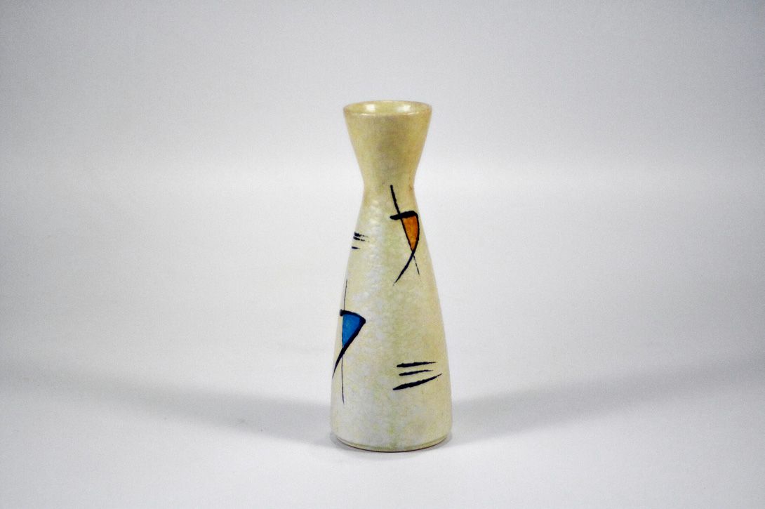 Foto Tiny Stone Vase with Colorful Details h21 A4