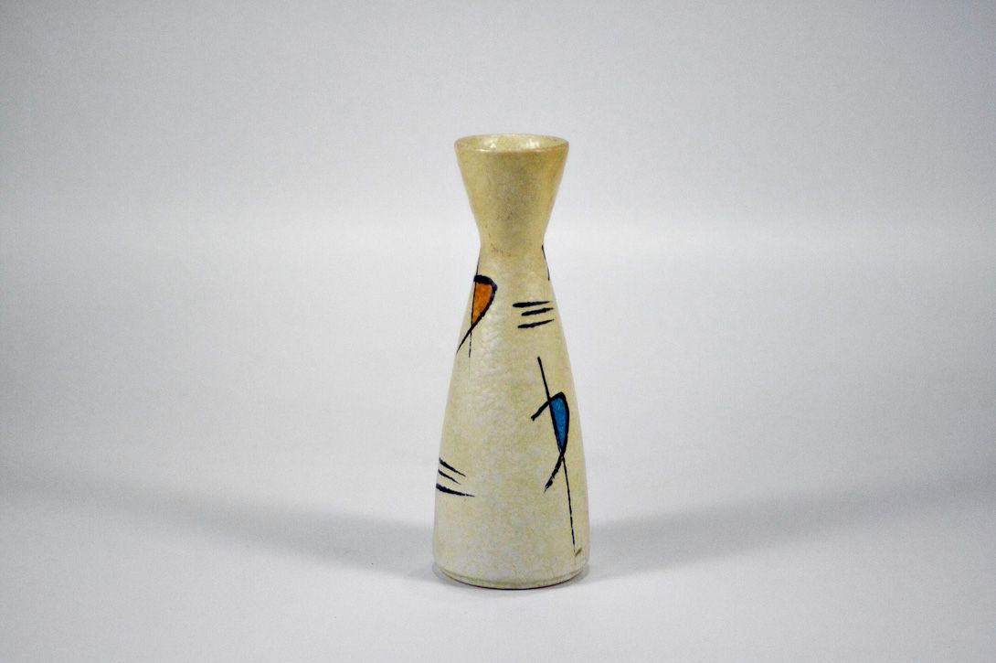 Foto Tiny Stone Vase with Colorful Details h21 A4