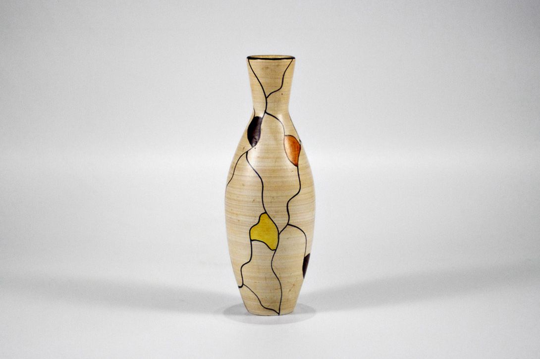 Foto Striped and Patterned Ceramic Vase in Ochre h25 A4