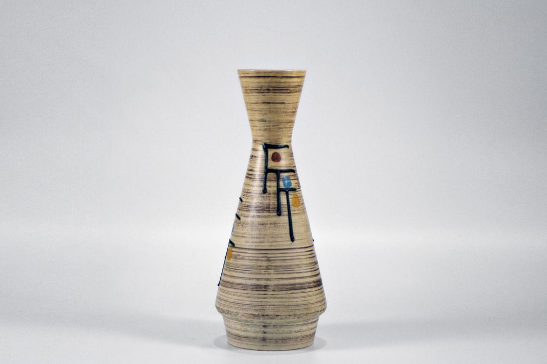 Foto Minimalist Design Striped Jug Vase h35 B4