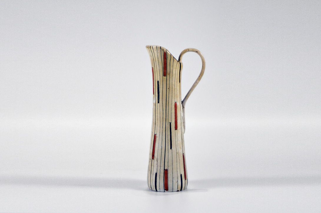 Foto Red and Black Striped Jug Vase in White h31 B4