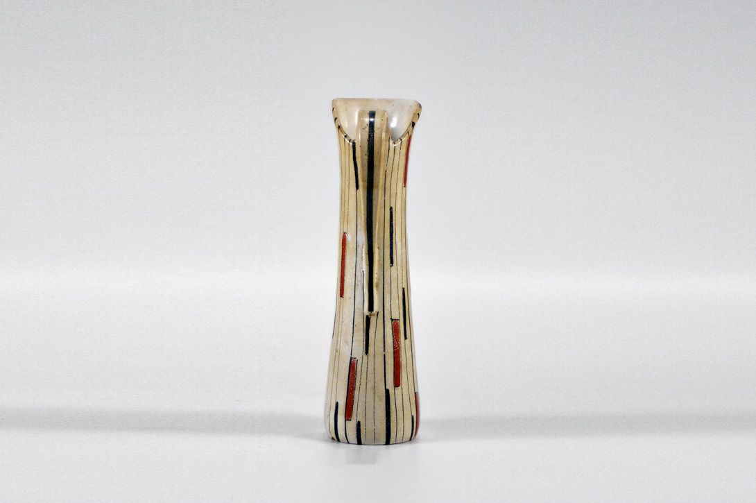 Foto Red and Black Striped Jug Vase in White h31 B4