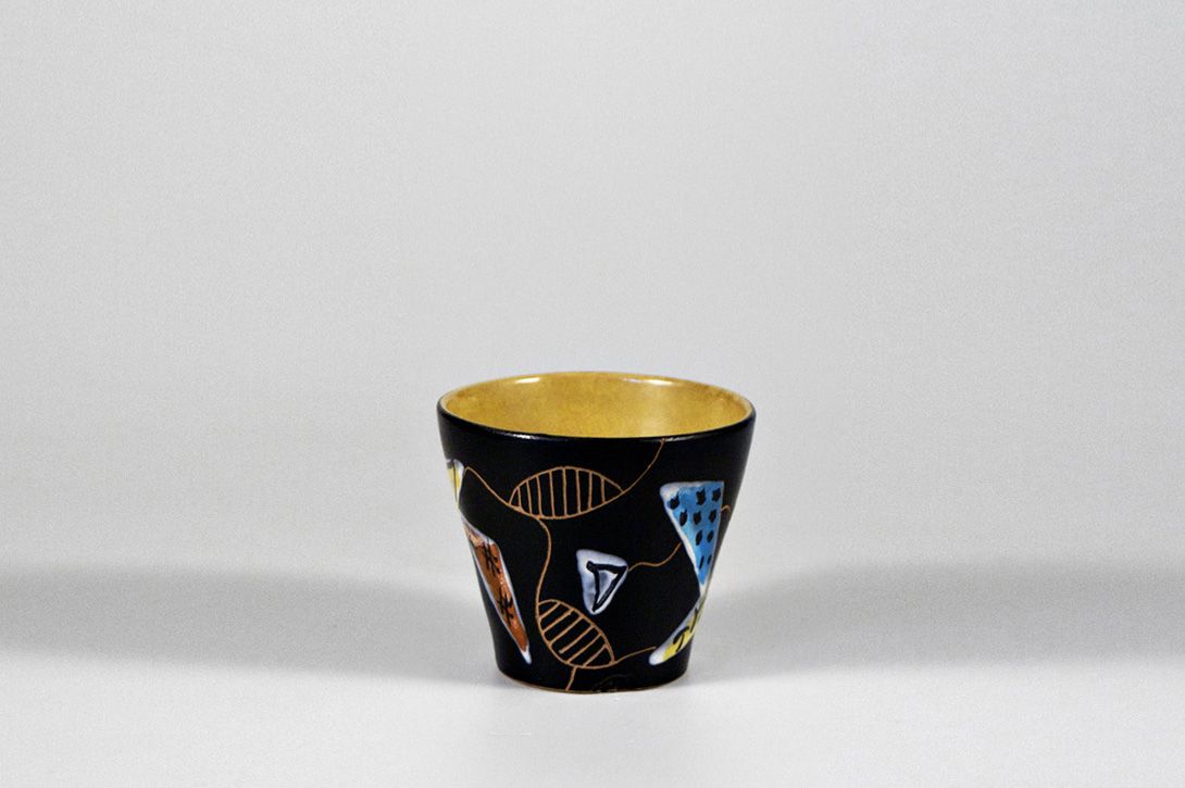 Foto Black and Yellow Ceramic Flower Pot h10 A5