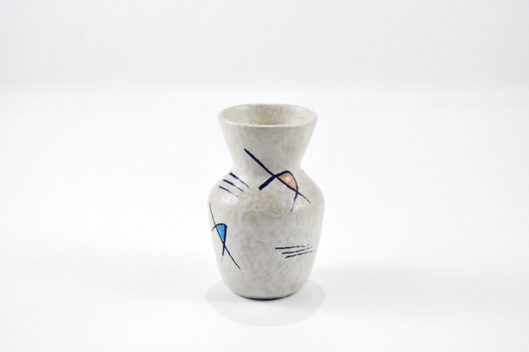 Foto Tiny White Vase with Minimal Design, West Germany h14 B5