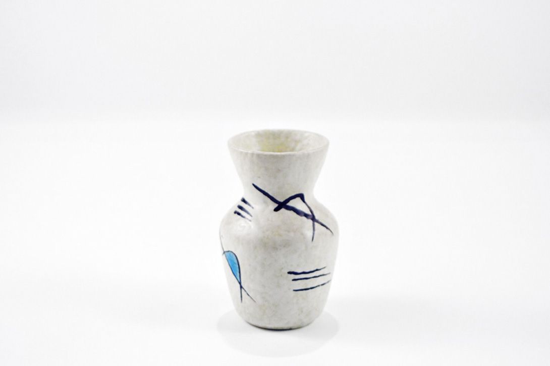 Foto Tiny White Vase with Minimal Design, West Germany h14 B5