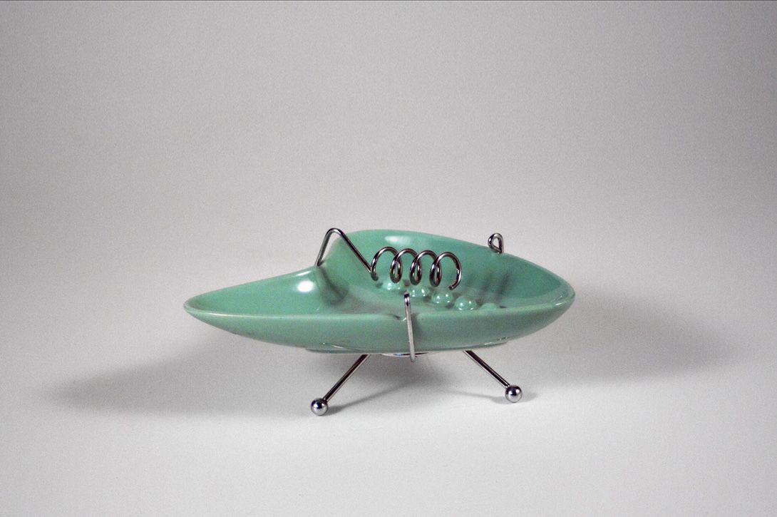 Foto Funky Turquoise Bowl with Silver Bracket