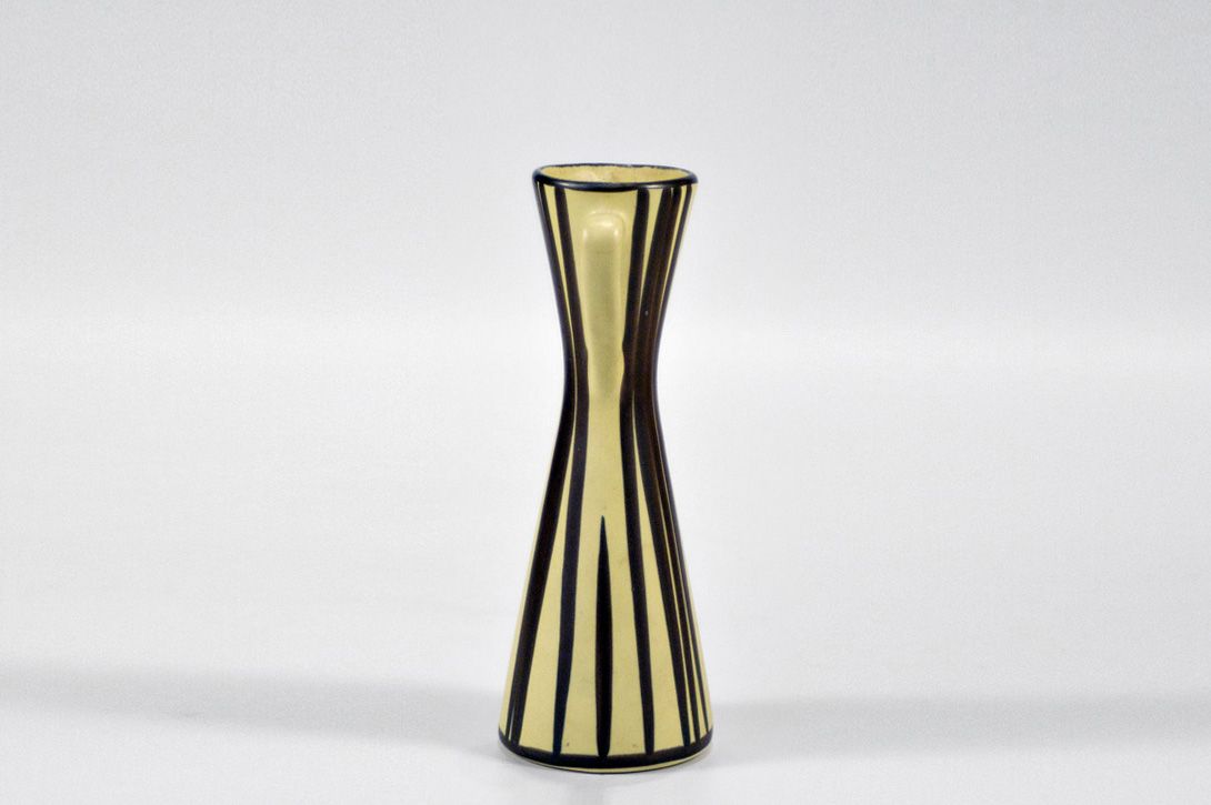 Foto Black and Yellow Striped Jug Vase h22 B4